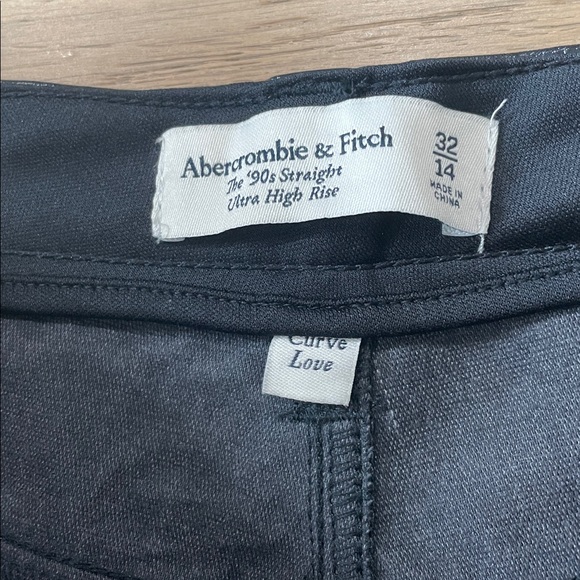 Abercrombie & Fitch 90s Straight Ultra High Rise Navy Vegan Leather Pants - Picture 6 of 10